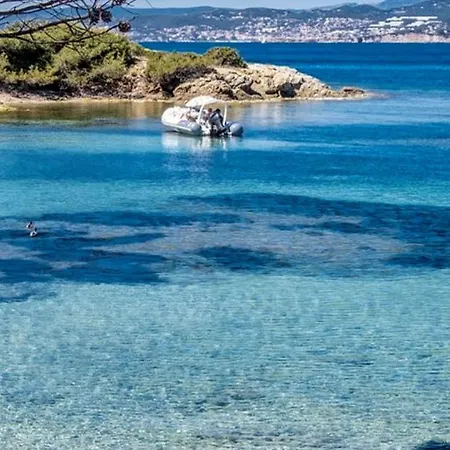 De Villa, Terrasse, Barbecue, Velos アパート ラ・ギャルド