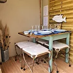 De Villa, Terrasse, Barbecue, Velos アパート